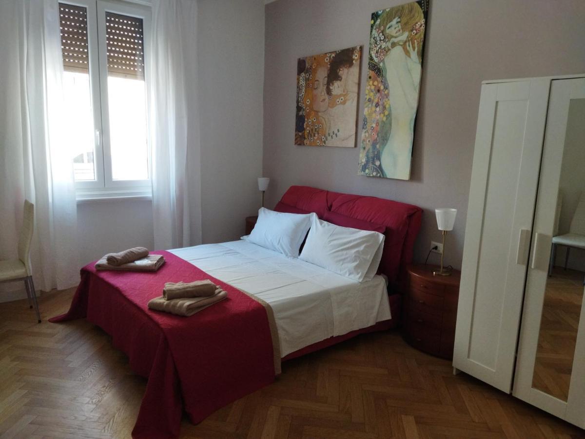 Piazza Goldoni Rooms Triest Exterior foto