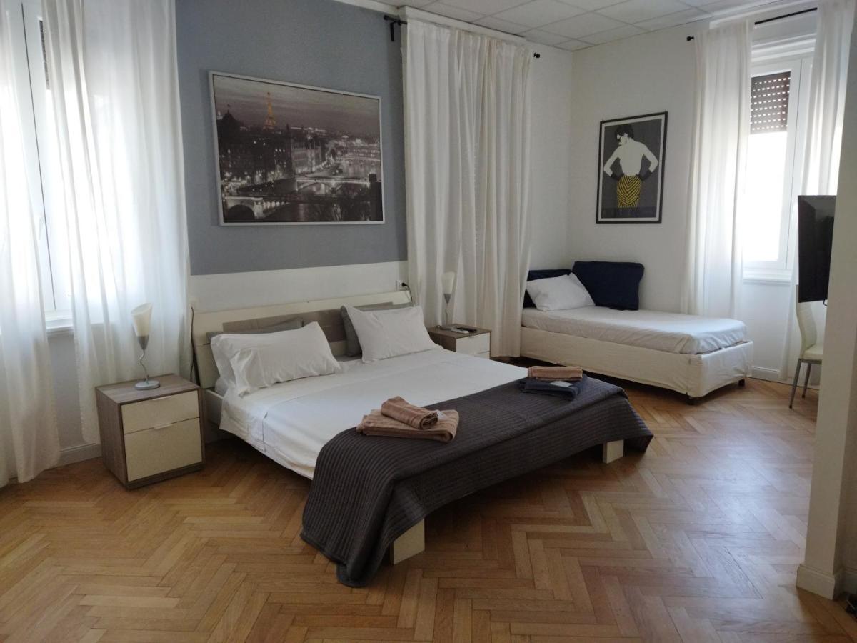 Piazza Goldoni Rooms Triest Exterior foto
